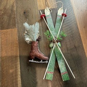 Holiday decor 2 set 🌲🎿⛸️